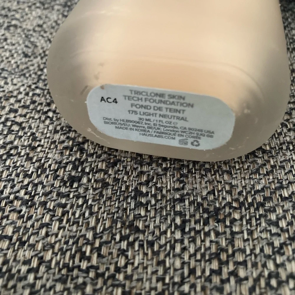 NEW Haus Labs By Lady Gaga Triclone Skin Tech Foundation #175 Light Neutral - Picture 3 of 3